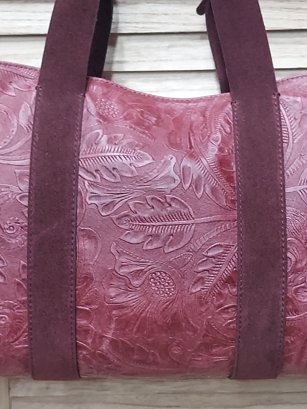 Viola Gigli Italian-Made Burgundy Floral Embossed Leather Tote - Picture 4 of 11